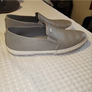 MICHAEL KORS EUC WOMEN'S SIZE 9 KEATON GREY LEATHER SLIPON SNEAKERS SHOES